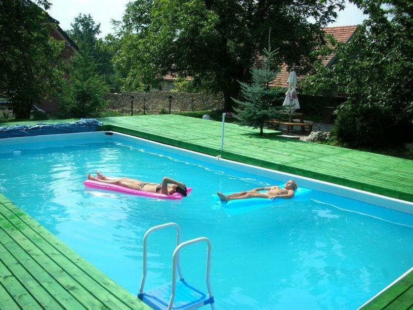 Gosciniec Ella Inn Lipniki Lipniki  Экстерьер фото
